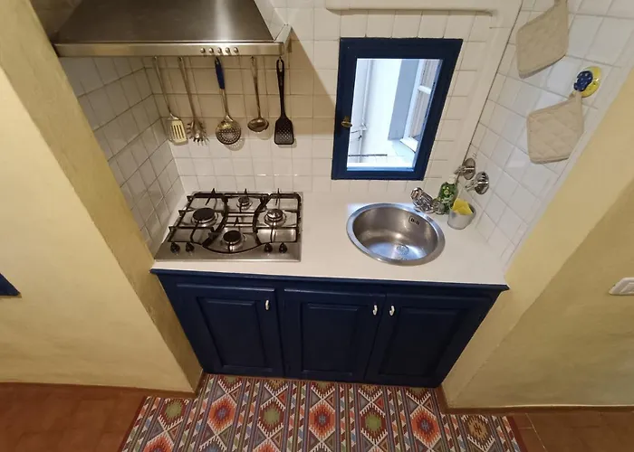 La Vecchia *